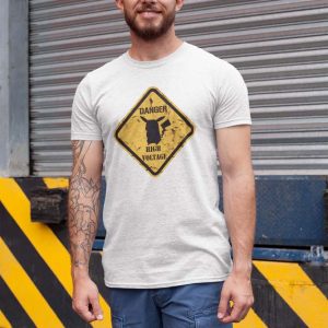 Pikachu Danger Polera Blanca Hombre