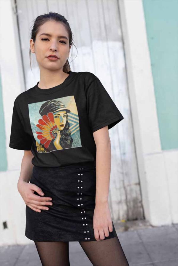 Shepard Fairey .6  Polera Negra Mujer