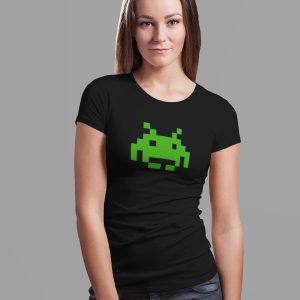 Space Invaders. Alien Verde. Polera Negra Mujer