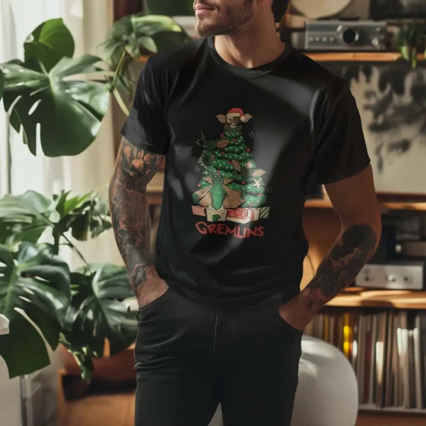 Polera Gremlins Árbol Navidad Hombre - Imagen 2